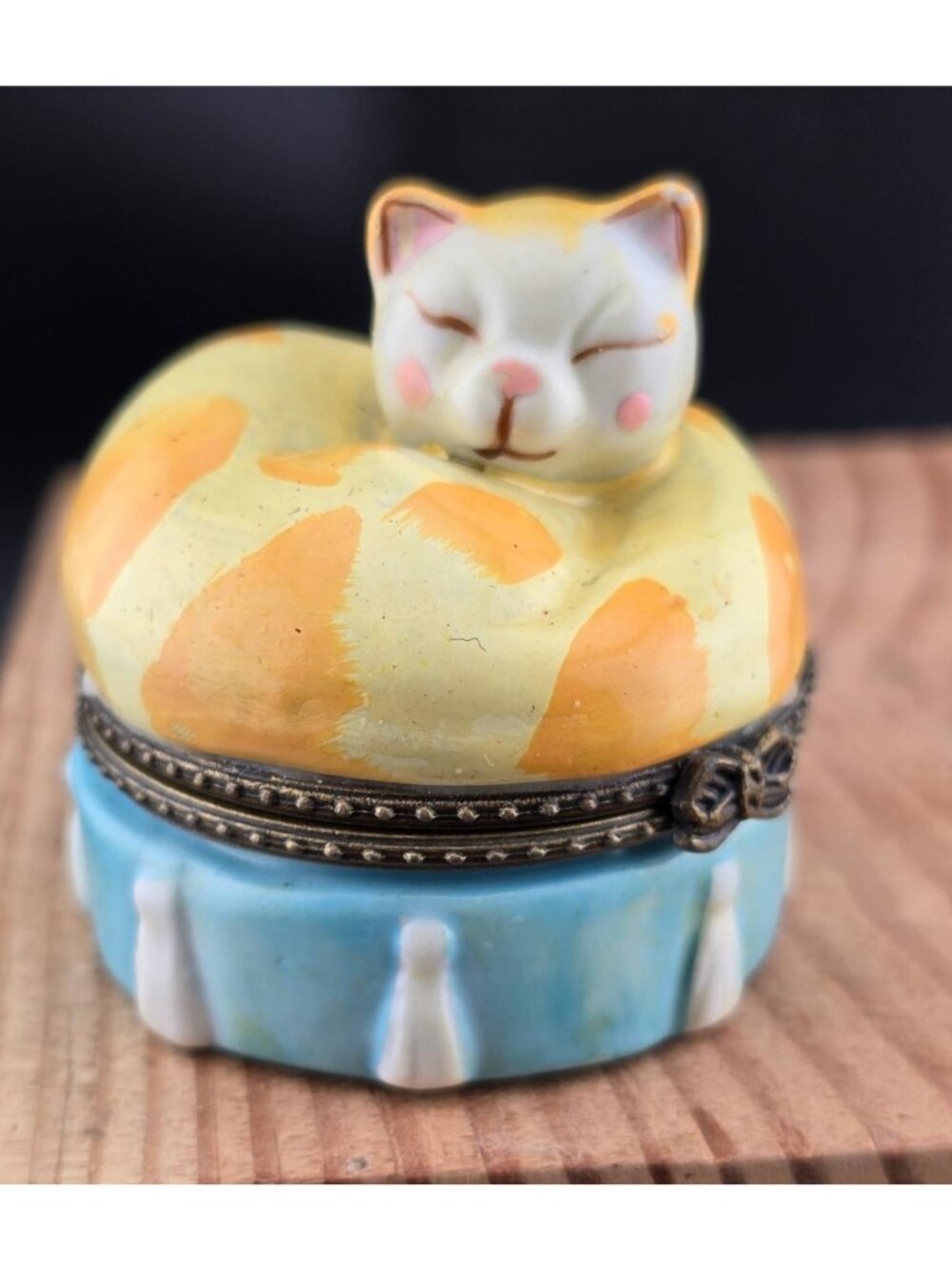 Ceramic Cat Trinket Box Yellow and Blue With Hinged Lid Hand Painted2" Tall